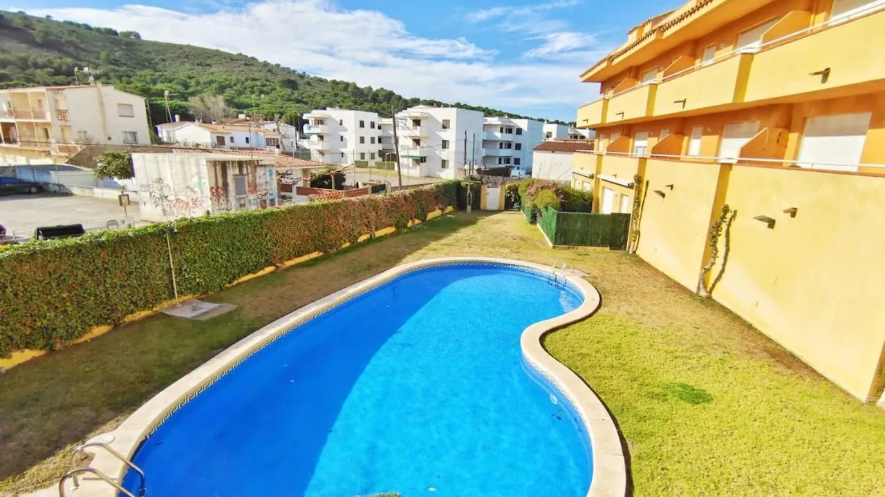 Vacay Villa Mateua, A Paso De Playa! L'Escala Apartment