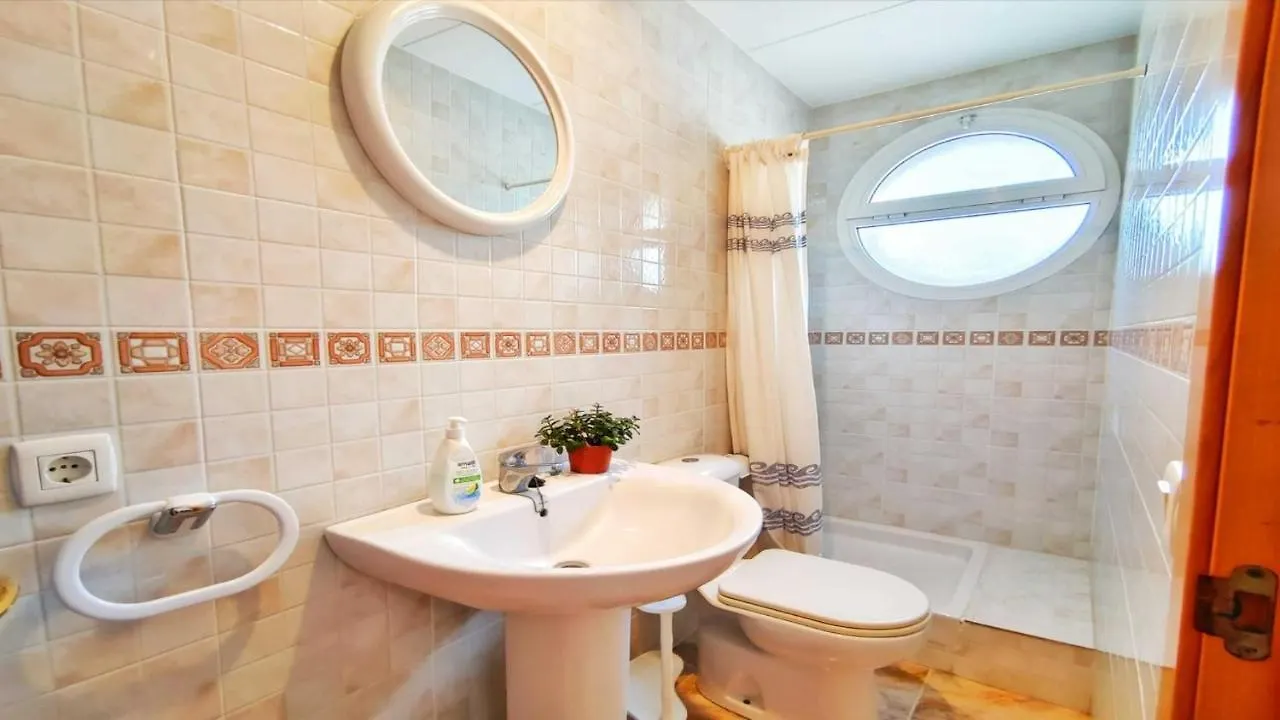 Apartment Vacay Villa Mateua, A Paso De Playa! L'Escala Spain