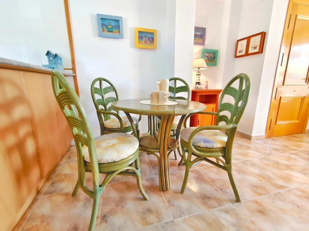 Vacay Villa Mateua, A Paso De Playa! L'Escala Apartment